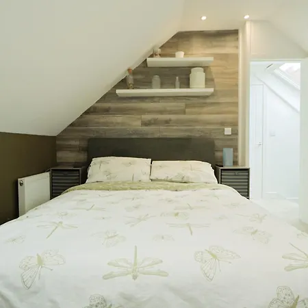 Nyaraló Murray Street Bright One Bedroom Flat